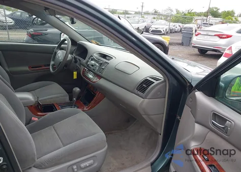 2006 Toyota Camry Xle z USA, uszkodzony, nr VIN 4T1BE30K16U109299